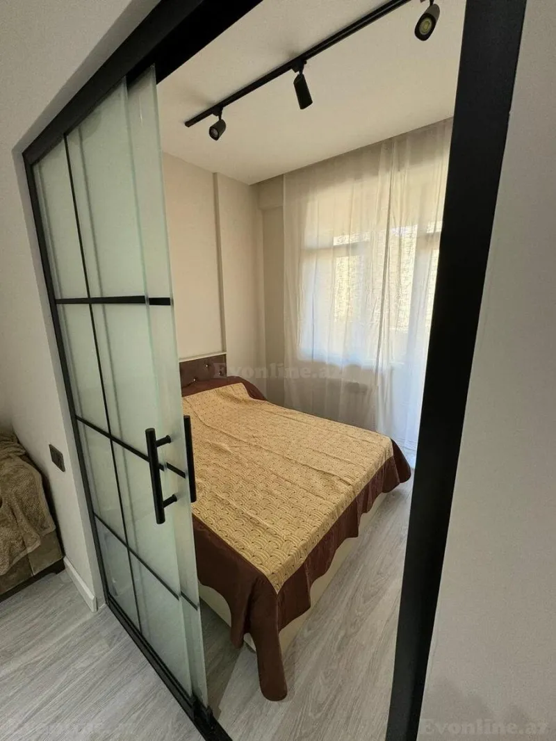 Kirayə verilir 2 otaqlı Mənzil Yeni tikili 60 m² 8 Noyabr m. - şəkil 4