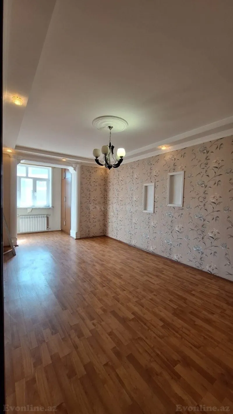 Satılır 2 otaqlı Mənzil Köhnə tikili 38 m² Memar Əcəmi m.
