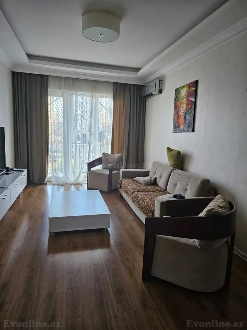 4 otaqlı Mənzil 110 m² 8-ci mikrorayon Satılır