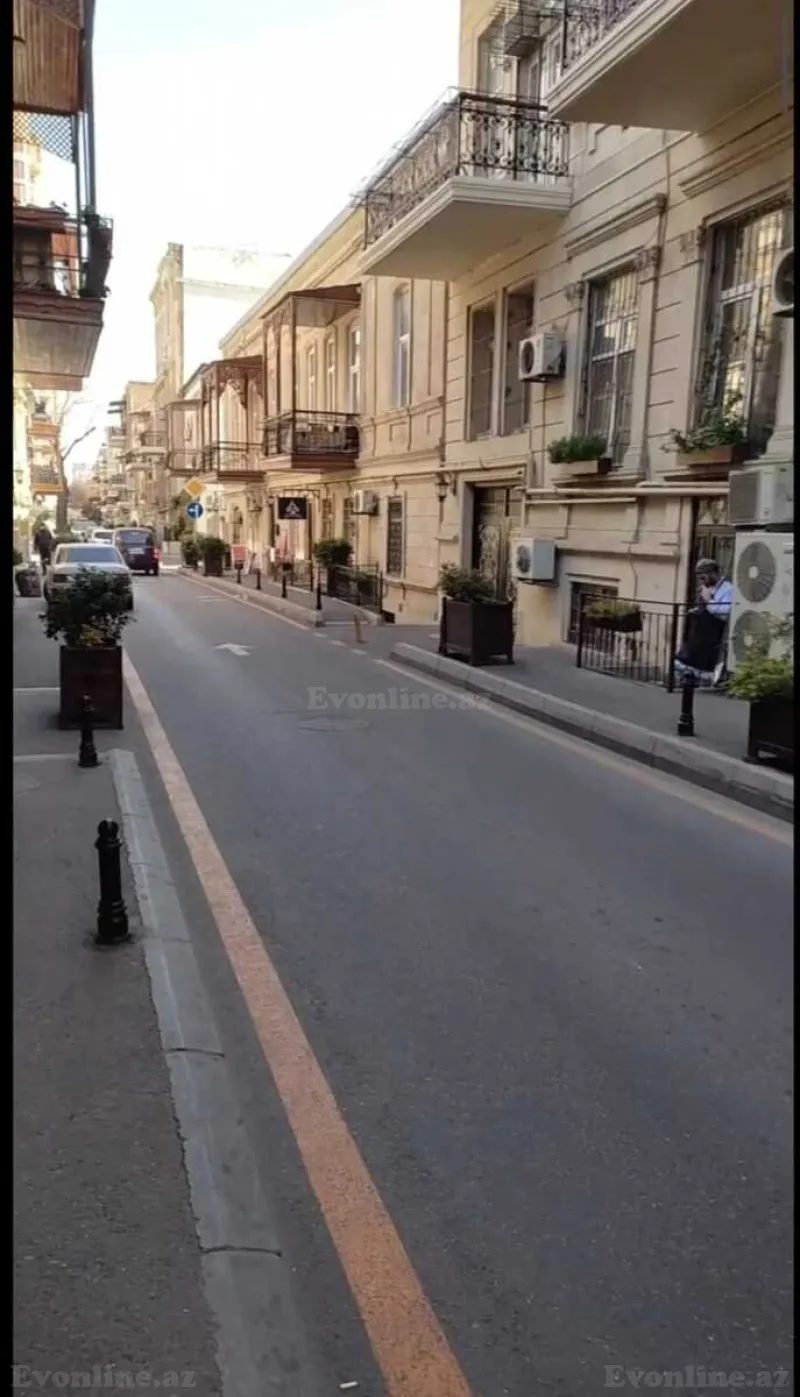 Satılır 2 otaqlı Mənzil Köhnə tikili 45 m² Sahil m.