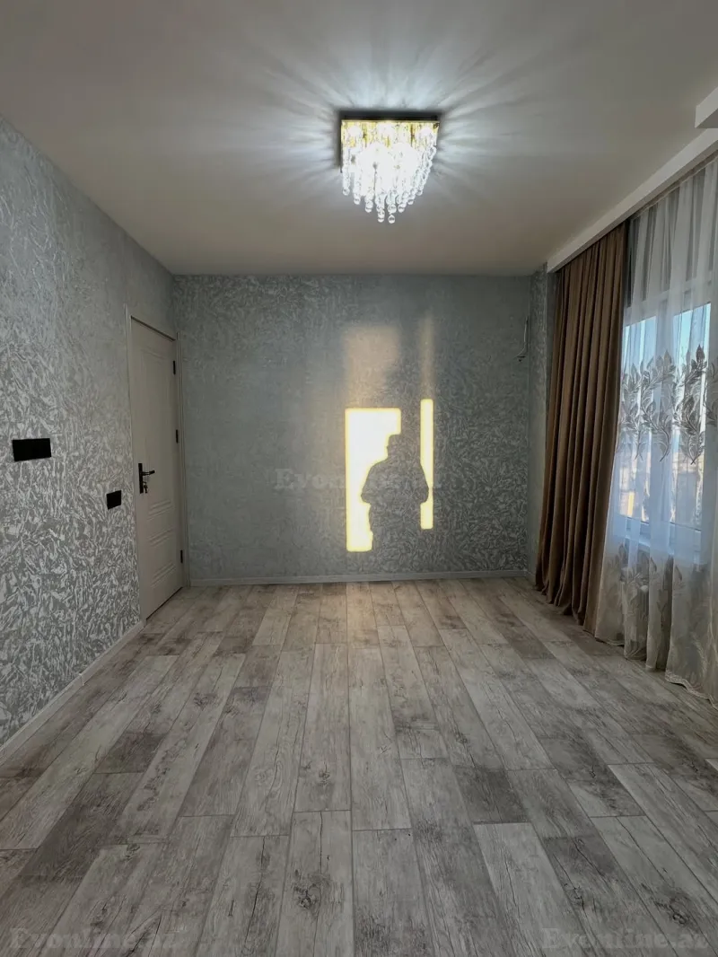 Satılır 2 otaqlı Mənzil Köhnə tikili 40 m² Həzi Aslanov m. - şəkil 3