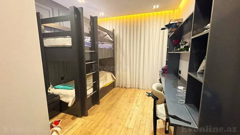 Satılır 5 otaqlı Mənzil Köhnə tikili 130 m² Yeni Yasamal - şəkil 9