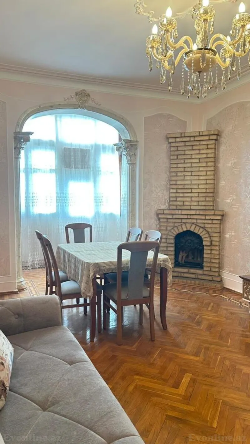 Satılır 3 otaqlı Mənzil Köhnə tikili 90 m² Nəriman Nərimanov m.