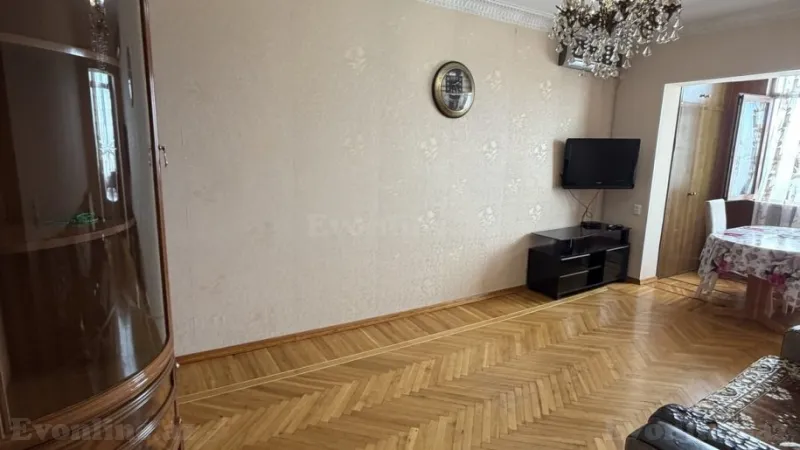 Satılır 3 otaqlı Mənzil Köhnə tikili 75 m² Əhmədli - şəkil 5