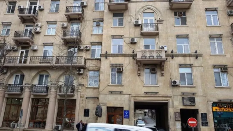 Kirayə verilir 2 otaqlı Mənzil Köhnə tikili 65 m² İçərişəhər m. - şəkil 4