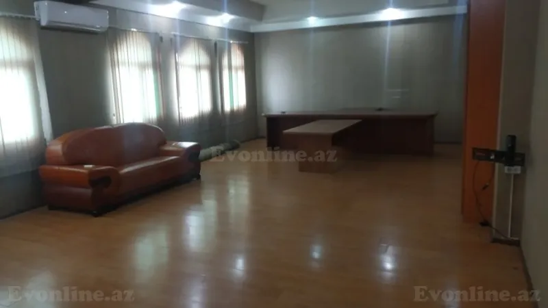 Kirayə verilir Ofis 250 m² Xətai m.