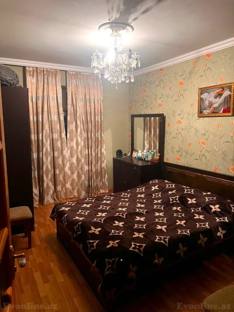 Satılır 3 otaqlı Mənzil Köhnə tikili 75 m² Həzi Aslanov m.