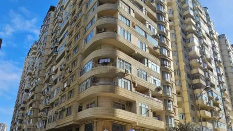 Satılır 3 otaqlı Mənzil Yeni tikili 100 m² 8 Noyabr m.