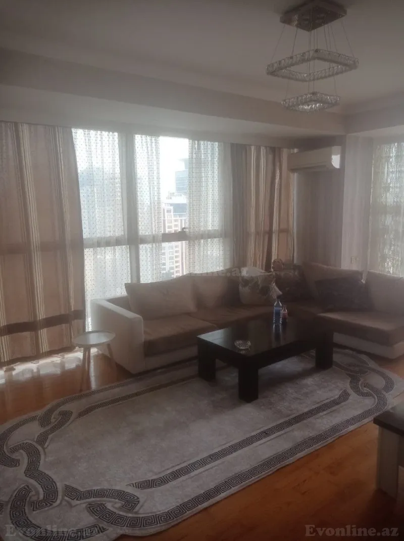 Kirayə verilir 2 otaqlı Mənzil Yeni tikili 70 m² 28 May m.