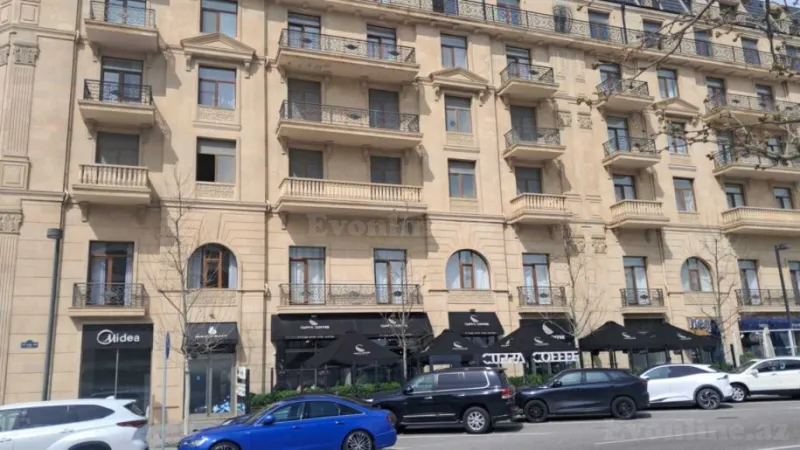 Bakı, Xətai r.da 1 otaqlı ofis kirayə verilir