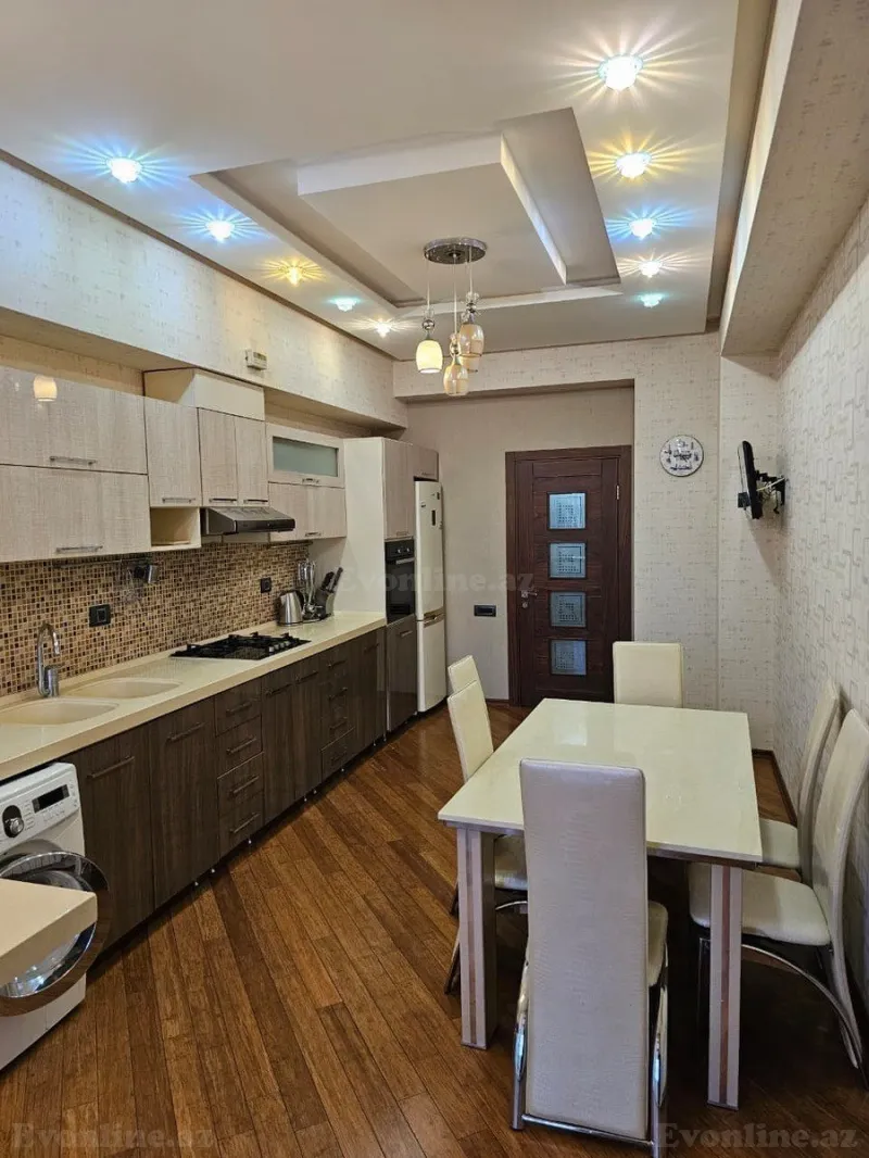 Satılır 4 otaqlı Mənzil Yeni tikili 200 m² Elmlər Akademiyası m. - şəkil 12