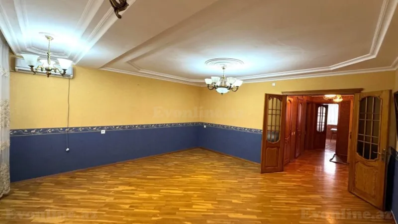 Satılır 3 otaqlı Mənzil Köhnə tikili 90 m² 28 May m.