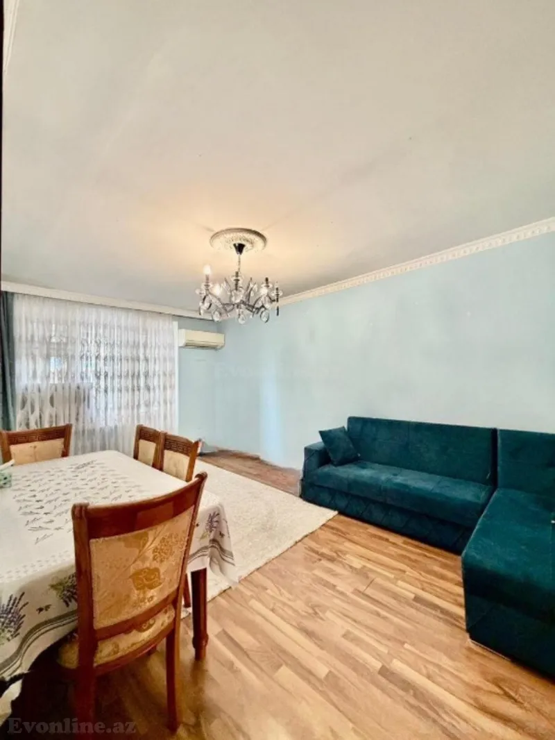 Satılır 3 otaqlı Mənzil Köhnə tikili 70 m² Yasamal