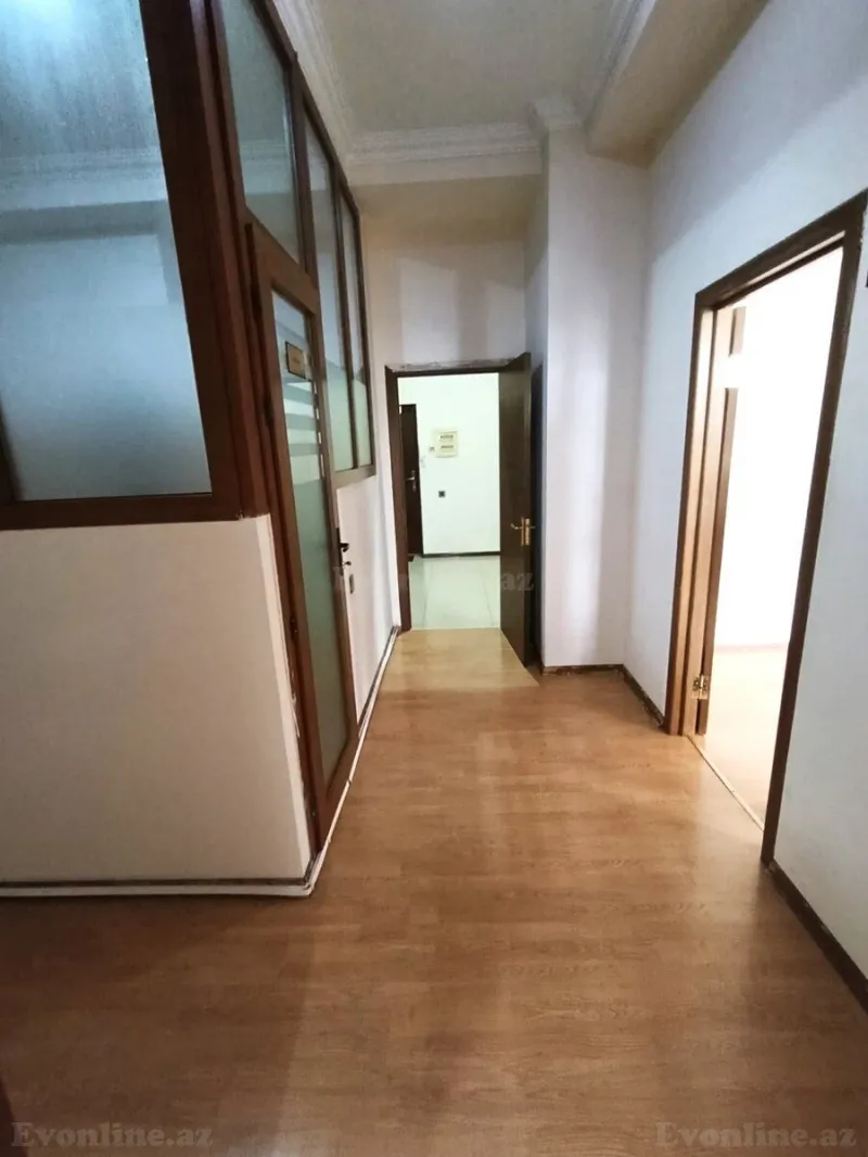 Satılır 4 otaqlı Mənzil Yeni tikili 140 m² 28 May m. - şəkil 4