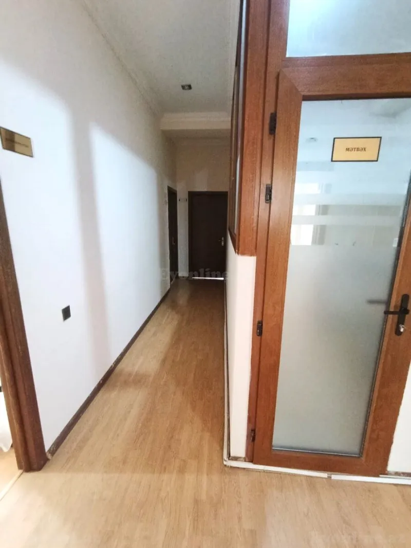 Satılır 4 otaqlı Mənzil Yeni tikili 140 m² 28 May m. - şəkil 5