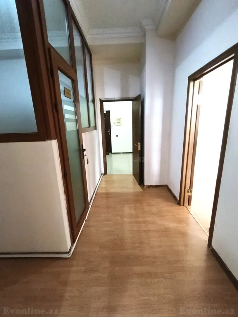 Satılır 4 otaqlı Mənzil Yeni tikili 140 m² 28 May m. - şəkil 10