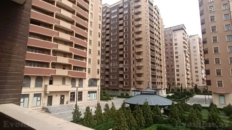 Satılır 2 otaqlı Mənzil Yeni tikili 115 m² 28 May m.