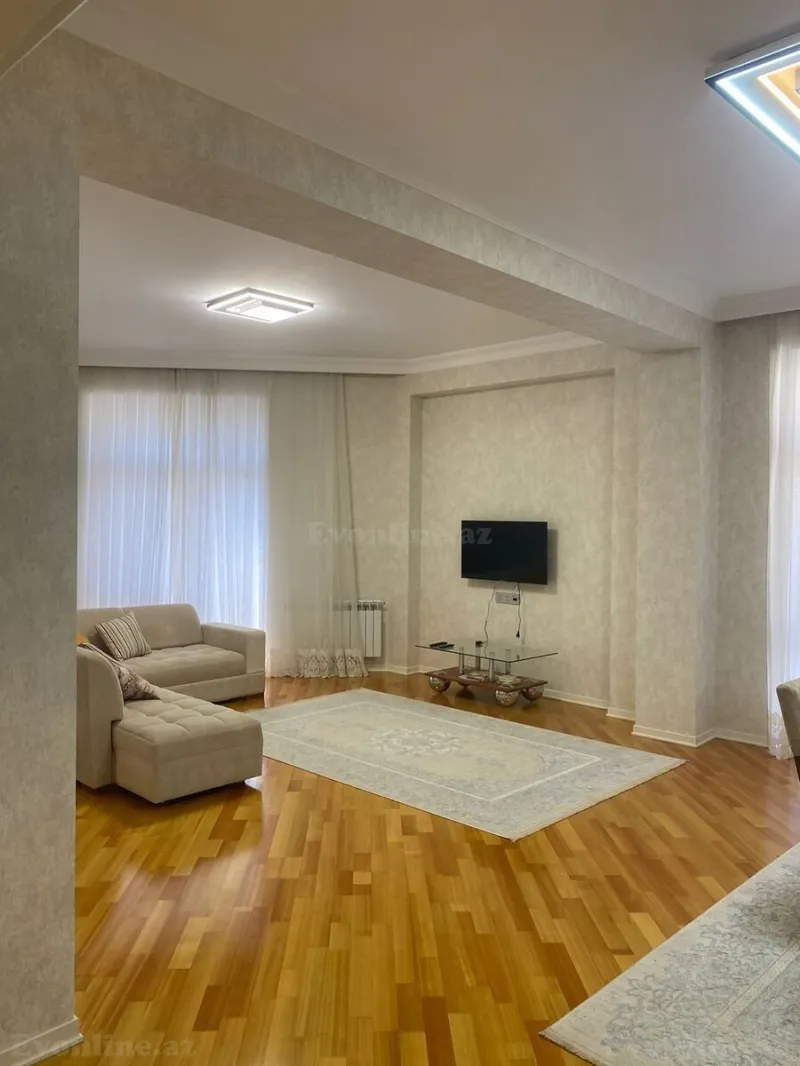 Kirayə verilir 3 otaqlı Mənzil Yeni tikili 155 m² Xətai m.