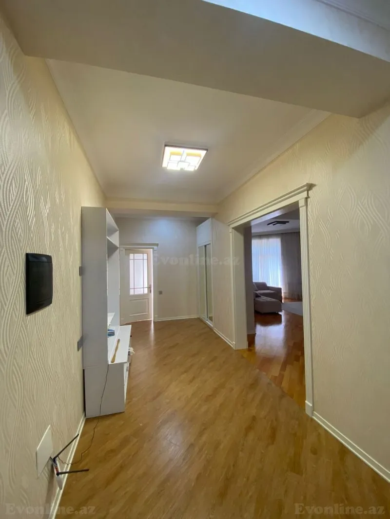 Kirayə verilir 3 otaqlı Mənzil Yeni tikili 155 m² Xətai m. - şəkil 16