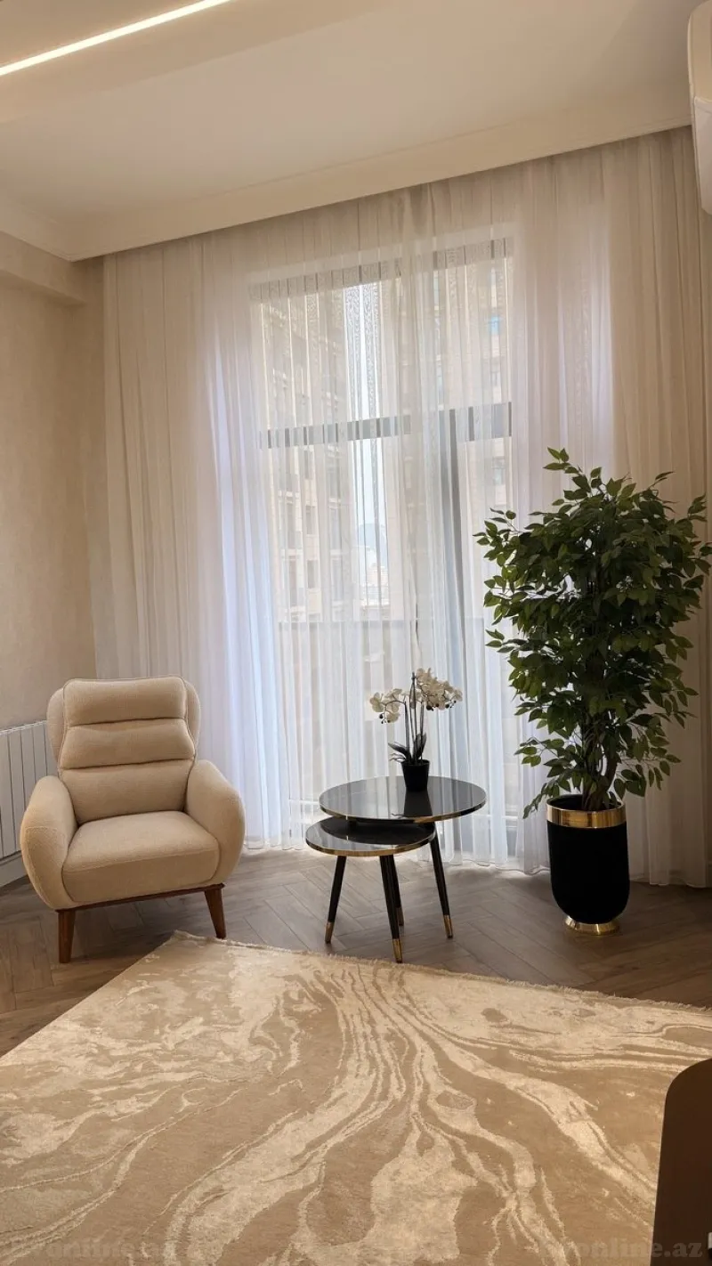 Kirayə verilir 2 otaqlı Mənzil Yeni tikili 70 m² 28 May m.