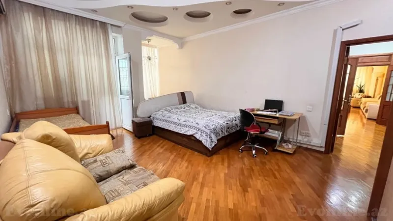 Satılır 3 otaqlı Mənzil Yeni tikili 200 m² İnşaatçılar m. - şəkil 3