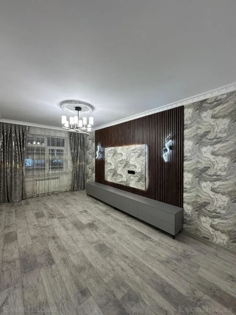 Satılır 3 otaqlı Mənzil Köhnə tikili 65 m² Xalqlar Dostluğu m.