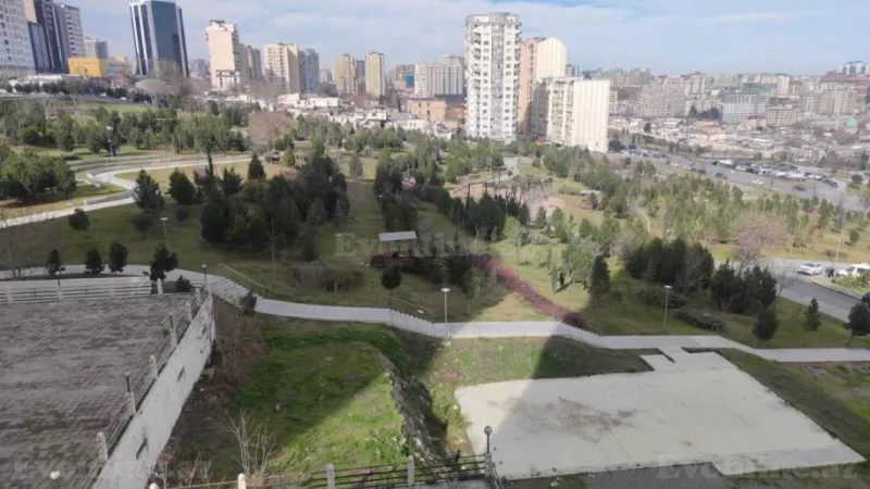 Bakı, Yasamal r., Elmlər Akademiyası m.da 3 otaqlı mənzil kirayə verilir