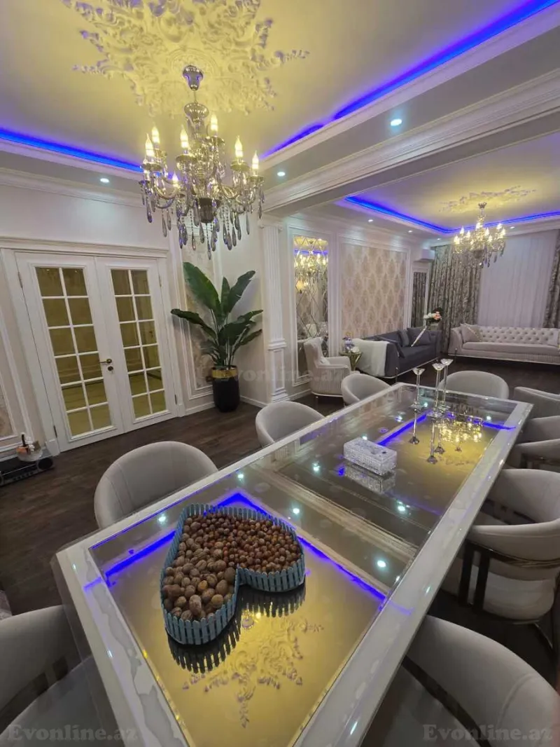 Bakı, Nərimanov r., Nəriman Nərimanov m.da 4 otaqlı mənzil satılır