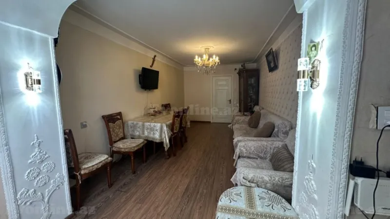4 otaqlı Mənzil 90 m² Neftçilər m. Satılır