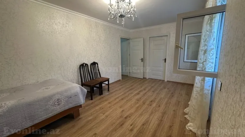 Satılır 4 otaqlı Mənzil Köhnə tikili 90 m² Neftçilər m. - şəkil 6