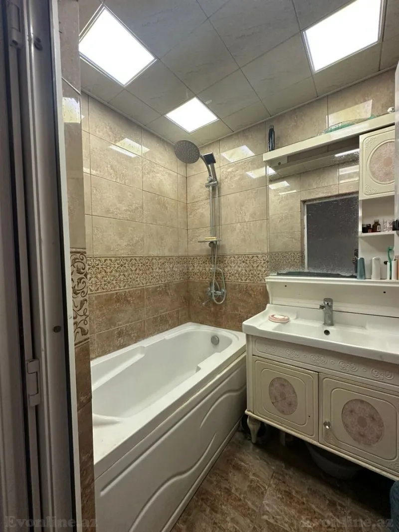 Satılır 4 otaqlı Mənzil Köhnə tikili 90 m² Neftçilər m. - şəkil 14