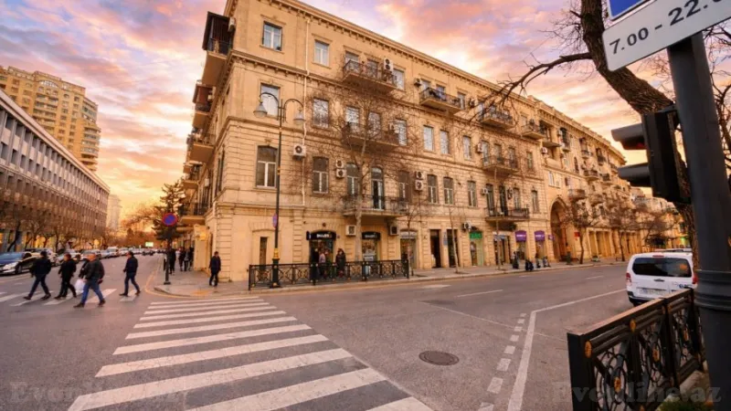 Bakı, Nəsimi r., 28 May m.da 2 otaqlı mənzil satılır