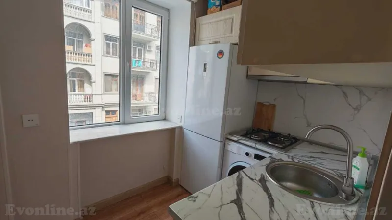 Kirayə verilir 3 otaqlı Mənzil Köhnə tikili 80 m² İçərişəhər m. - şəkil 2