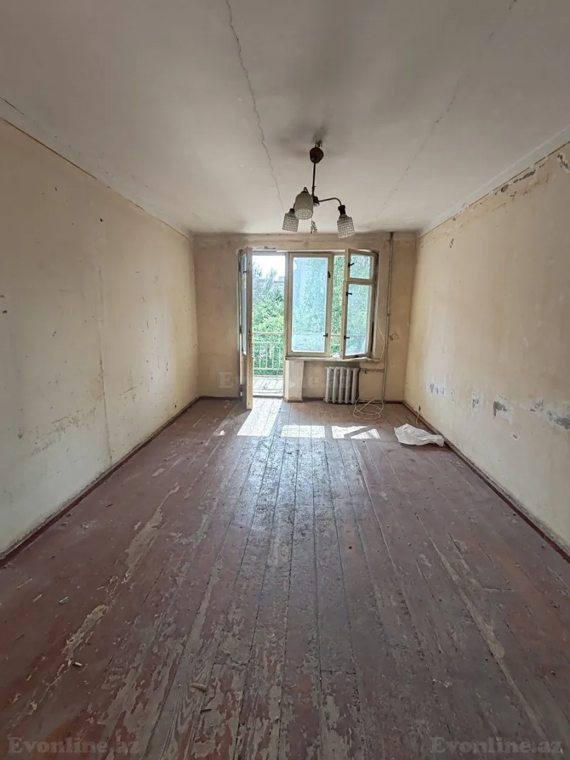 Satılır 3 otaqlı Mənzil Köhnə tikili 85 m² Yasamal