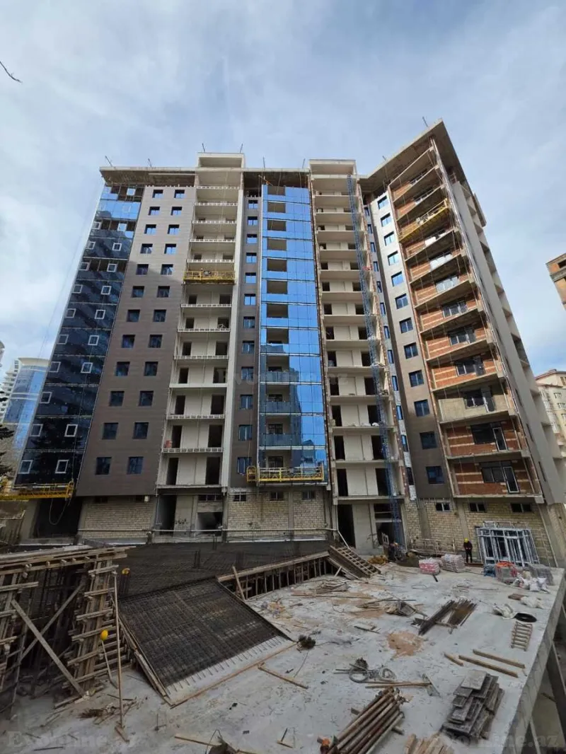 Satılır 3 otaqlı Mənzil Yeni tikili 155 m² 28 May m.