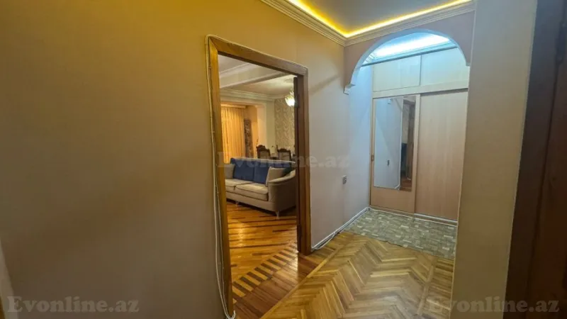 Satılır 4 otaqlı Mənzil Köhnə tikili 110 m² Memar Əcəmi m. - şəkil 4