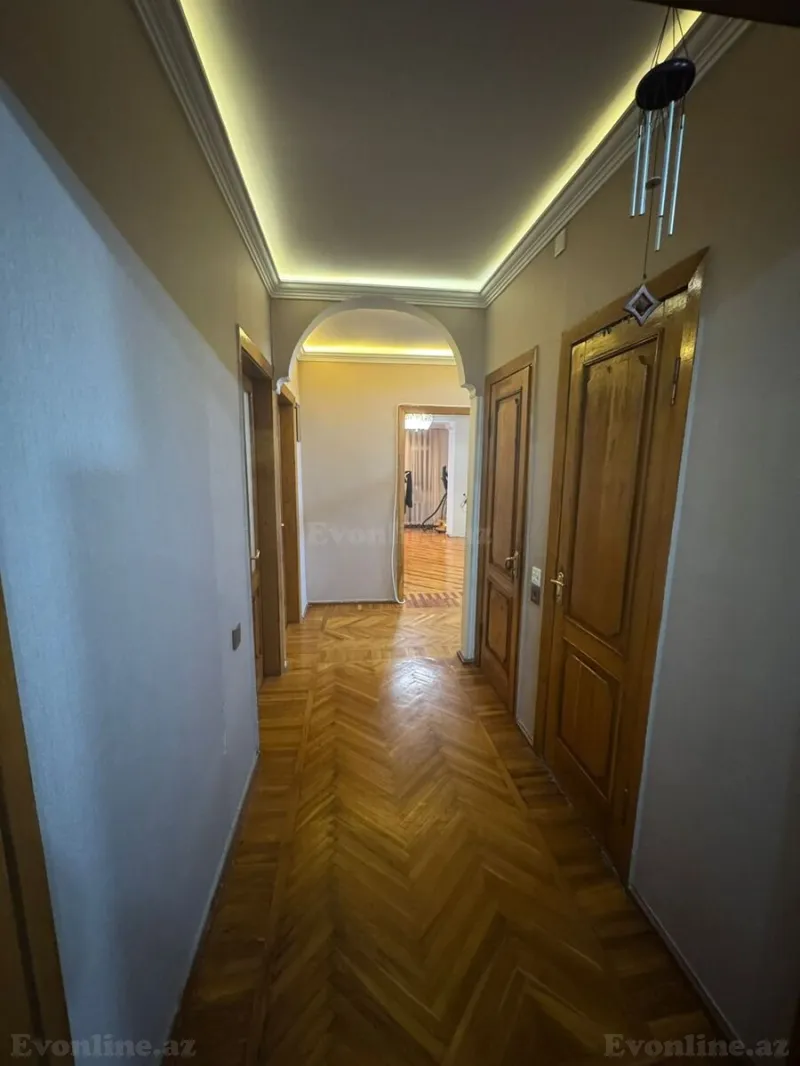 Satılır 4 otaqlı Mənzil Köhnə tikili 110 m² Memar Əcəmi m. - şəkil 8