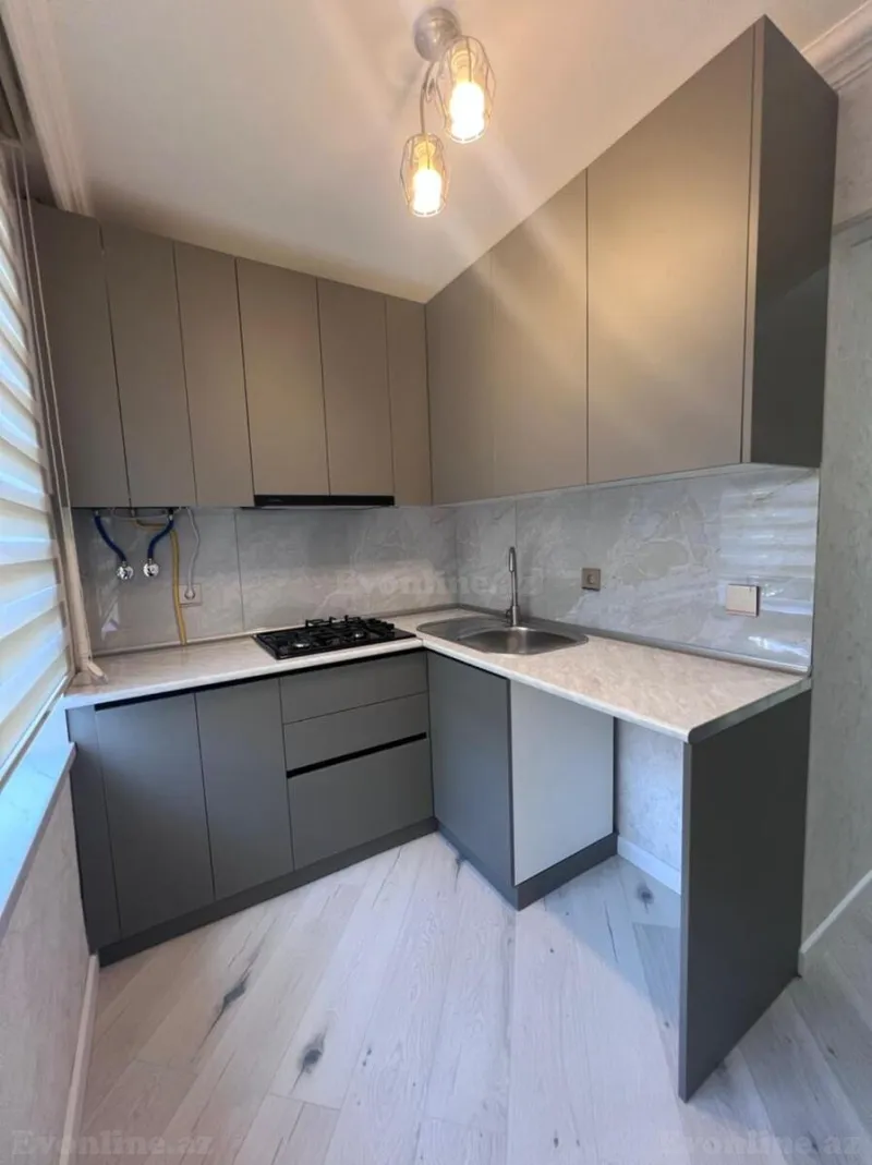 Satılır 2 otaqlı Mənzil Köhnə tikili 50 m² Gənclik m. - şəkil 5