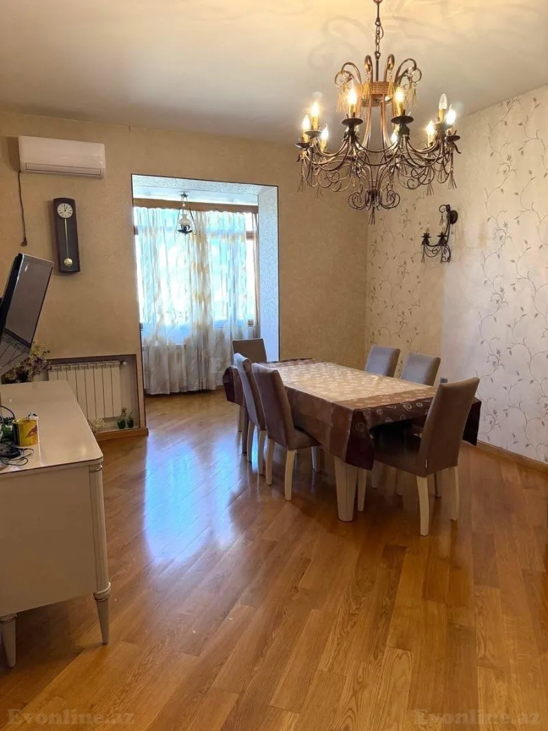 Satılır 3 otaqlı Mənzil Köhnə tikili 90 m² Nəriman Nərimanov m.