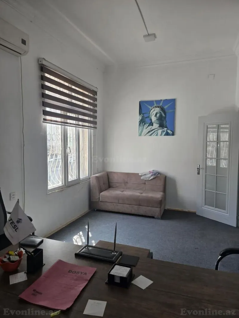 6 otaqlı Ofis 80 m² Nizami m. Kirayə verilir