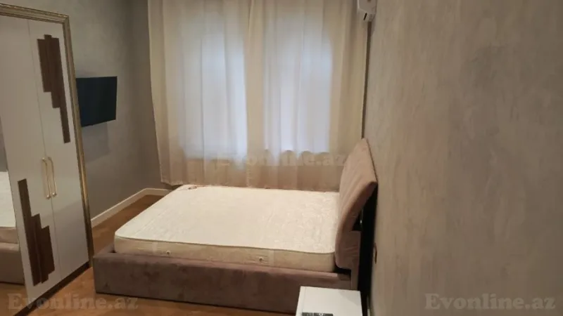 Kirayə verilir 3 otaqlı Mənzil Yeni tikili 150 m² Nərimanov r. - şəkil 13