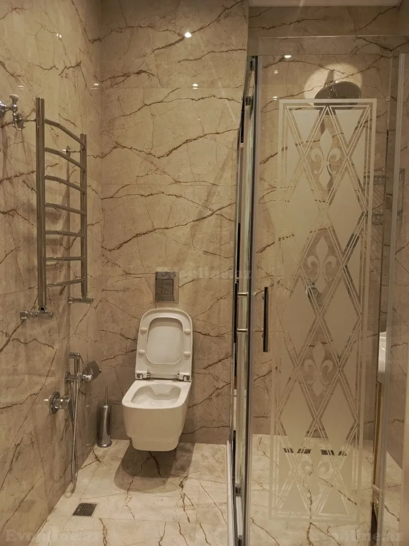 Kirayə verilir 3 otaqlı Mənzil Yeni tikili 150 m² Nərimanov r. - şəkil 27