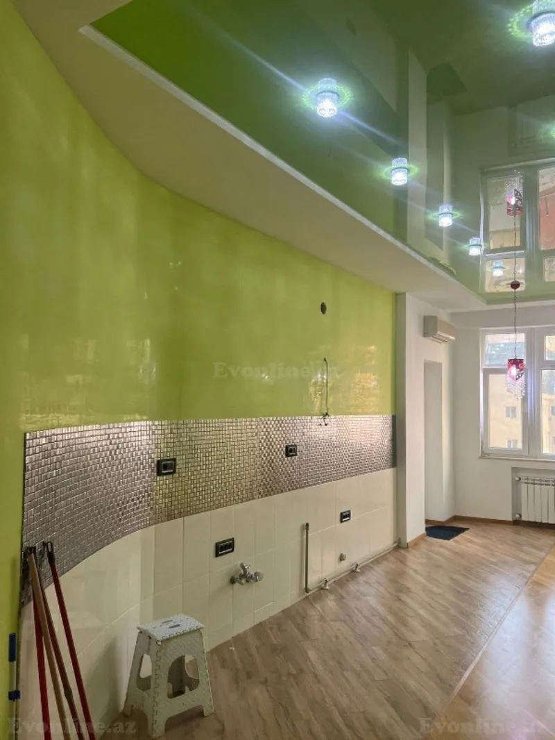 Satılır 4 otaqlı Mənzil Yeni tikili 181 m² Nəsimi r. - şəkil 16