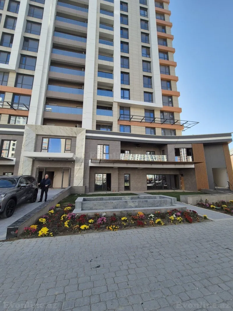 Kirayə verilir 3 otaqlı Mənzil Yeni tikili 125 m² Nəriman Nərimanov m.