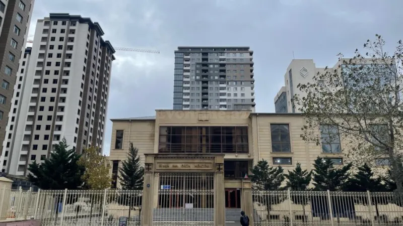 Satılır 4 otaqlı Mənzil Yeni tikili 184 m² Xətai m. - şəkil 2