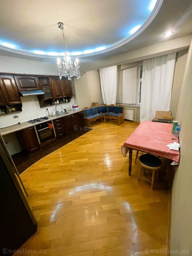 Satılır 3 otaqlı Mənzil Yeni tikili 170 m² 28 May m. - şəkil 3