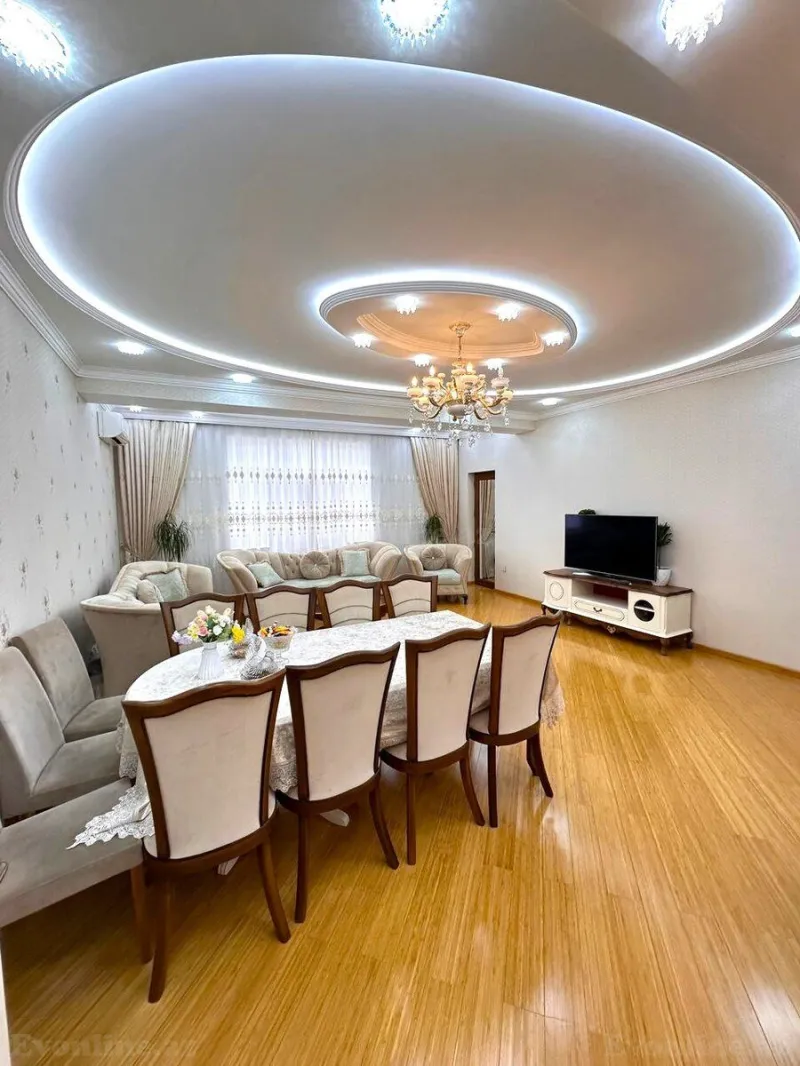 Satılır 4 otaqlı Mənzil Yeni tikili 190 m² Əhmədli