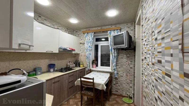 Satılır 4 otaqlı Mənzil Köhnə tikili 85 m² Sabunçu r. - şəkil 14