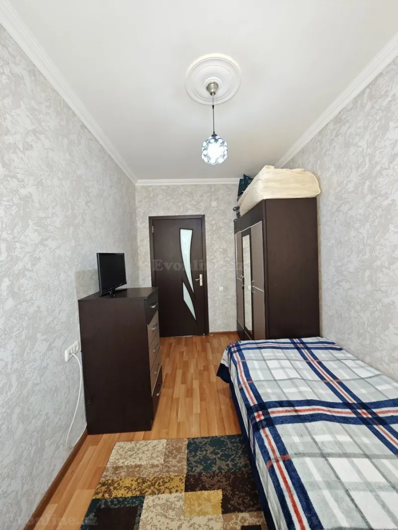 Satılır 3 otaqlı Mənzil Köhnə tikili 70 m² Sabunçu r. - şəkil 12