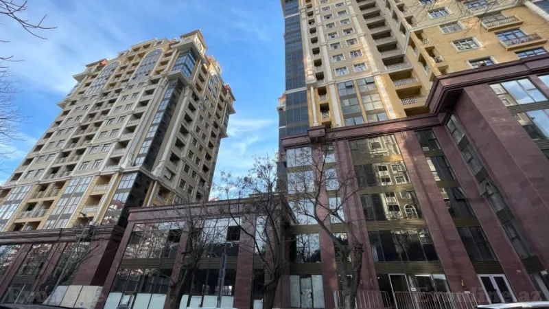 Satılır 3 otaqlı Mənzil Yeni tikili 113 m² 28 May m.